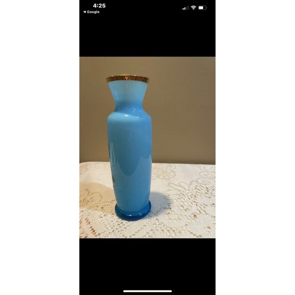Blue Glass Bud Vase With Floral Pattern - Picture 4 of 7
